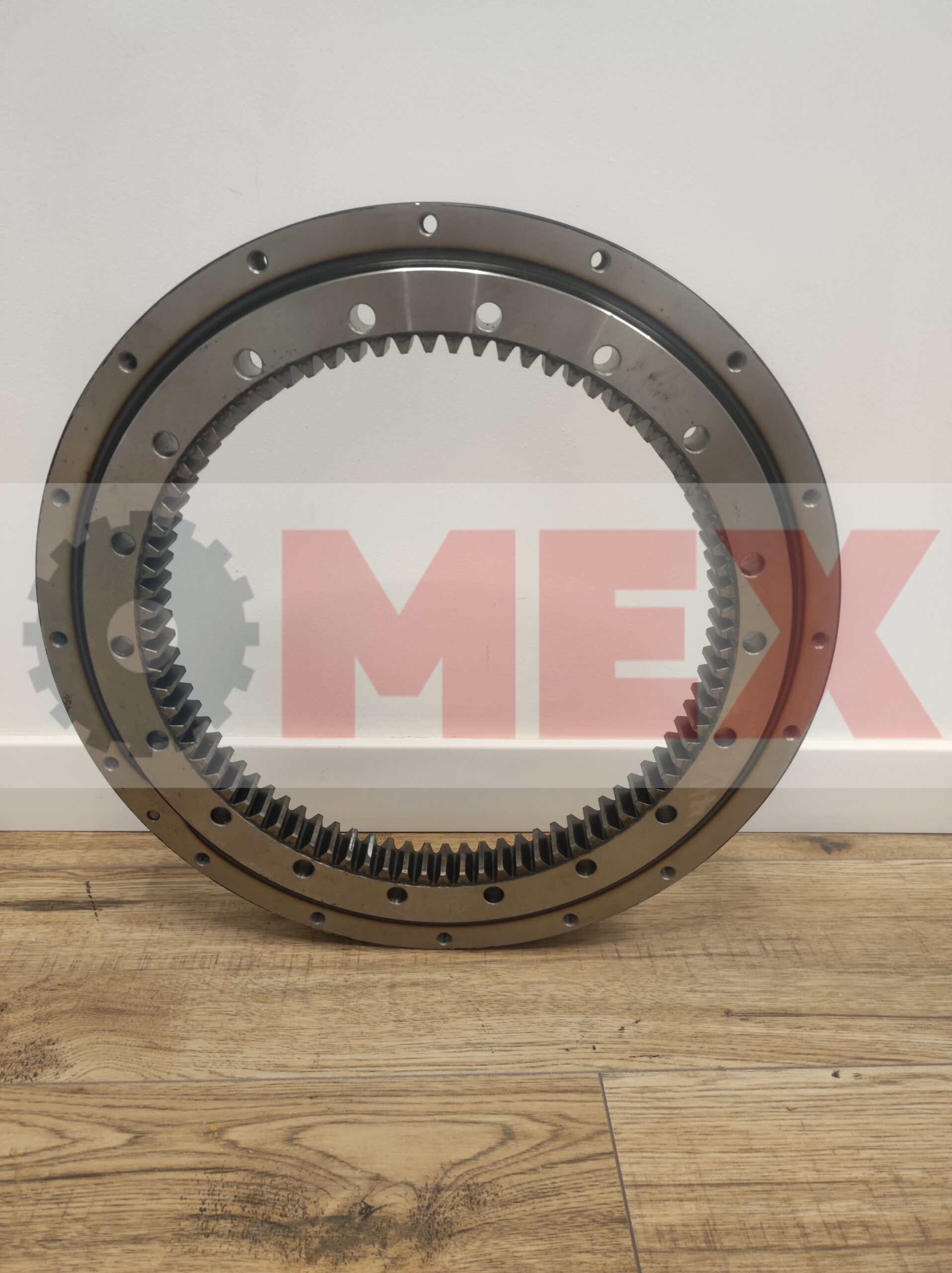 Bobcat E16 rotation rim