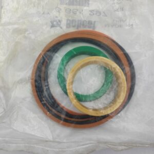 6661297 Komplet uszczelnień do przechyłu łyżki Bobcat 743